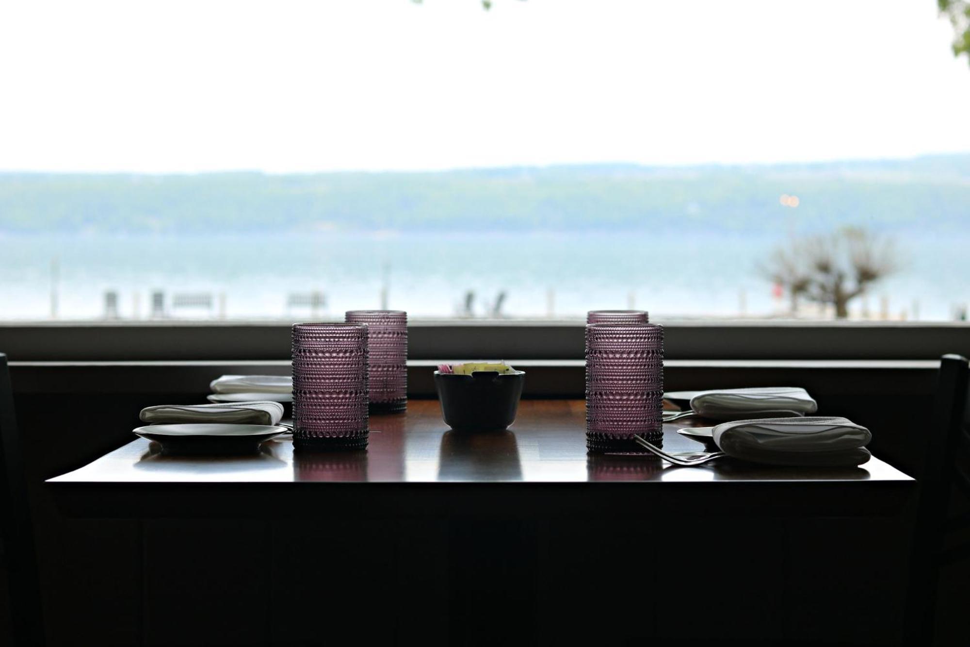 Plum Point Lodge Himrod Esterno foto