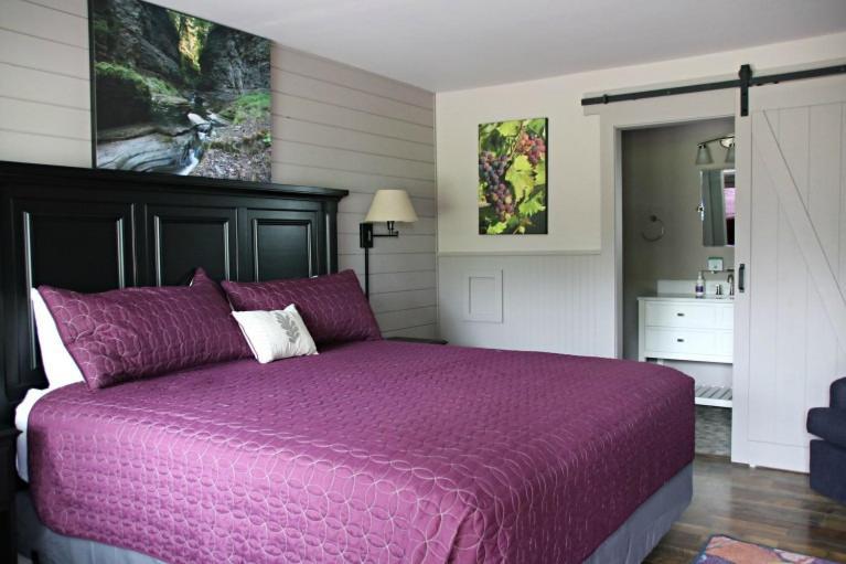 Plum Point Lodge Himrod Esterno foto